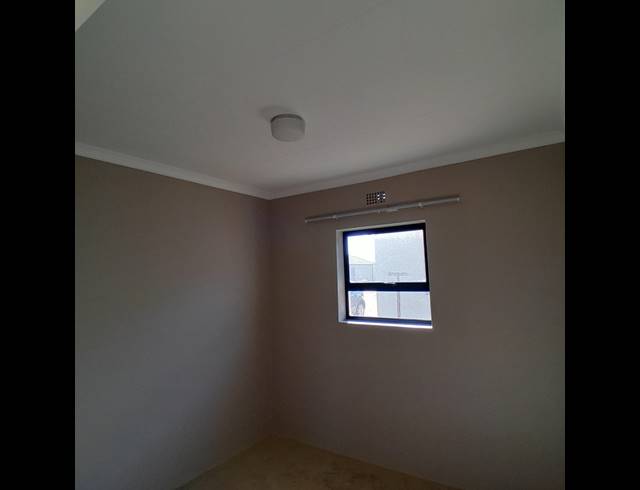 2 BEDROOM FREEHOLD FOR SALE IN NEW MODDER